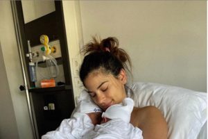 Χριστίνα Μπόμπα: Με τζιν η πρώτη έξοδος μετά τη γέννα - "Για μία ώρα οριακά" - εικόνα 2