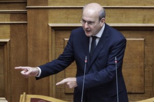 Βουλή: Πέρασε το νομοσχέδιο για την τεκμαρτή φορολόγηση ελεύθερων επαγγελματιών- 158 "ναι", καταψήφισαν 140 - εικόνα 2