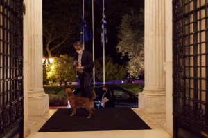 Ο Πίνατ υποδέχτηκε και τον πρόεδρο του Ευρωπαϊκού Συμβουλίου στο Μαξίμου [εικόνες] - εικόνα 3