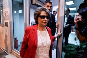 Όταν η Σωτηρία Μπέλλου είχε ρίξει βιτριόλι στον άντρα της για να τον εκδικηθεί - εικόνα 3