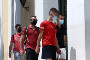 Σοφία Βόσσου: Ακινητοποιημένη στο σπίτι της για 3 μήνες - Το ατύχημα στη Σαλαμίνα και το νέο χειρουργείο