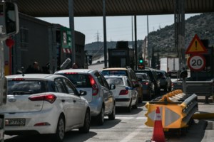 Κορονοϊός: Περιπολίες της ΕΛ.ΑΣ. στην παραλία της Θεσσαλονίκης - Για να μην μαζεύεται κόσμος [εικόνες]