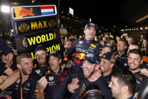 Formula 1: Ο Φερστάπεν πήρε τη νίκη στο επεισοδιακό Grand Prix της Αυστραλίας [εικόνες] - εικόνα 2