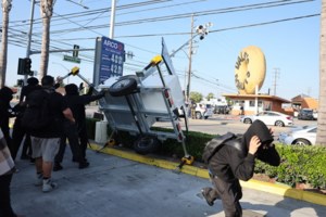 Λος Άντζελες: Έφτασαν τα πρώτα στρατεύματα της Εθνοφρουράς - Πώς ξεκίνησαν τα επεισόδια