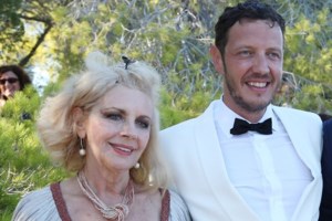 Ελεωνόρα Ζουγανέλη: Στον γάμο μου προσπαθώ να δω τις αντοχές μου, να μάθω τα όριά μου - εικόνα 6