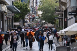 Κορονοϊός: 261 κρούσματα στην Αττική -  236 στη Θεσσαλονίκη και 68 στη Λάρισα