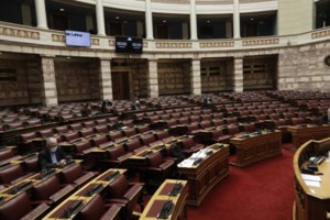 Βουλή: Τα ανοιχτά μικρόφωνα "πρόδωσαν" τον Χαράλαμπο Αθανασίου - "Ήταν στο γραφείο και έπιναν τσίπουρα"
