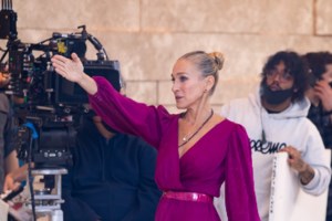 Το απόλυτο naked dress: Η Έμιλι Ραταϊκόφσκι απογείωσε το naked look σε πάρτι γενεθλίων στη Νέα Υόρκη - εικόνα 7