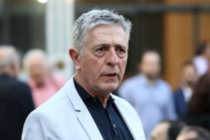 Ο Αντώναρος τα βάζει με τους επίδοξους δελφίνους του ΣΥΡΙΖΑ: "Αν είχαν κουκούτσι μυαλό, θα στήριζαν Τσίπρα"