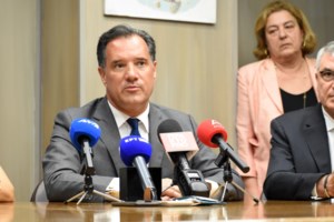 Πρόστιμα 1.440.000 ευρώ για πλασματικές και εικονικές εκπτώσεις σε Πλαίσιο, Public και Praktiker