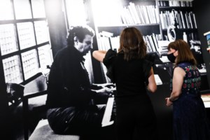 Κατερίνα Σακελλαροπούλου: Μάγδα Φύσσα, Σοφία Μπεκατώρου και ΛΟΑΤΚΙ - Οι προσκεκλημένοι στην εκδήλωση για την Αποκατάσταση της Δημοκρατίας - εικόνα 4