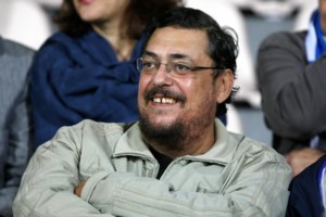 Νίκος Πορτοκάλογλου για τον Λαυρέντη Μαχαιρίτσα: Μου λείπει πολύ ο φίλος μου [βίντεο]