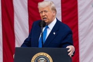 Ο Τραμπ καταθέτει μήνυση και αγωγή εναντίον των NewYork Times - Απαιτεί 15 δισ. δολάρια για συκοφαντική δυσφήμιση