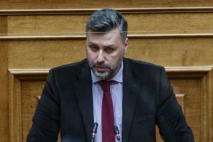 Γιάννης Καλλιάνος: Συγκλονίζει για τον θάνατο του πατέρα του - "Έκλαιγα όλη μέρα σε έναν καναπέ, πήγα σε ψυχίατρο"