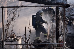 Γλυφάδα: Πυρκαγιά σε διαμέρισμα- Ισχυρές δυνάμεις της Πυροσβεστικής στο σημείο