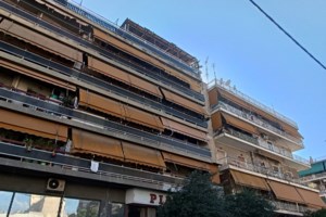 Πειραιάς: Τραυματισμός 15χρονης από τζαμαρία στο σπίτι της - Στο νοσοκομείο με βαθύ τραύμα στο δεξί της χέρι