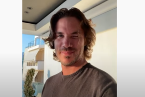 Δύσκολη νύχτα για τον Νίκο Οικονομόπουλο: Διαρρήκτες μπήκαν στο σπίτι του τραγουδιστή στη Βούλα