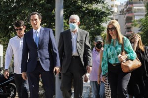 Συνεχίζεται η δίκη Φιλιππίδη με νέες καταθέσεις - Η ένταση ανάμεσα στον Μπιμπίλα και τη δικηγόρο του ηθοποιού