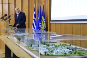 Δένδιας: Παρουσίασε την "Ατζέντα 2030" για τον στρατό - Νέο μισθολόγιο, στέγη, "καλάθι της στρατιωτικής οικογένειας"