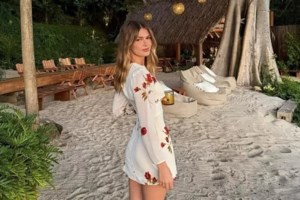 Η Αμαλία Κωστόπουλου στις Σπέτσες: Το lunch σε υπερπολυτελές γιοτ - εικόνα 4