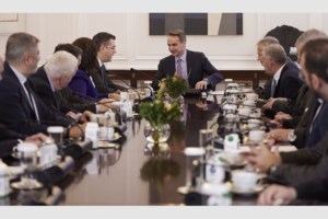 Μητσοτάκης στο Ελληνοαμερικανικό Επιμελητήριο: "Θα τα καταφέρουμε καλύτερα το 2023 απ'ότι η υπόλοιπη Ευρώπη" - εικόνα 4