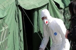 Γερμανός λοιμωξιολόγος για χαλάρωση μέτρων: Κίνδυνος να χαθεί ο έλεγχος - εικόνα 2