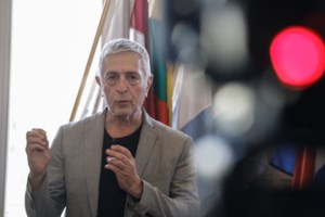 Θέμα ηγεσίας στον ΣΥΡΙΖΑ θέτει ο Νίκος Φίλης - "Ο Κασσελάκης δεν μπορεί να εκπροσωπεί ένα αριστερό κόμμα"