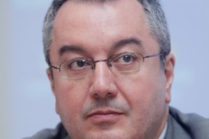 Επίτιμος διδάκτορας του Πανεπιστημίου Πελοποννήσου ο Ηλίας Μόσιαλος - εικόνα 3