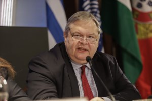 Ανδρουλάκης: Σωστή η απόφαση της κυβέρνησης για αποστολή αμυντικού υλικού στην Ουκρανία - Να συγκληθεί το συμβούλιο αρχηγών - εικόνα 2