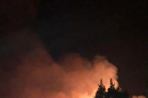 Φωτιά στο Συκάμινο Ωρωπού: Κοντά σε οικισμό - Δεν απειλούνται σπίτια