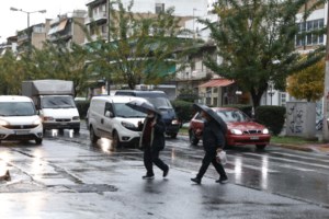 "Βούλιαξε" ο Έβρος: Πλημμύρισε νηπιαγωγείο - Εγκλωβίστηκαν μαθητές [εικόνες - βίντεο]