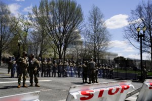 ΗΠΑ: Βαριά καμπάνα 41 μηνών στον "σαμάνο του QAnon" για την εισβολή στο Καπιτώλιο