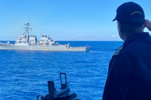 Καρέ καρέ η αεροδιακομιδή Τούρκου ναυτικού από πλοίο μεταξύ Ρόδου και Καρπάθου [βίντεο]