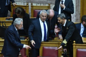 ΚΙΝΑΛ για Αποστολάκη: Πλήρης απαξίωση του ίδιου του Πρωθυπουργού