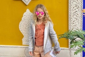 Βίκυ Καγιά - Μπιάνκα Κρασσά: Στιλάτες μαμά και κόρη στην πρώτη σειρά επίδειξης μόδας [Εικόνες] - εικόνα 14