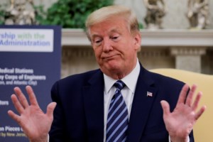 Ασταμάτητος ο Τραμπ: Ο πρώην σύμβουλος Εθνικής Ασφαλείας βασανίστηκε από "διεφθαρμένους αστυνομικούς"!