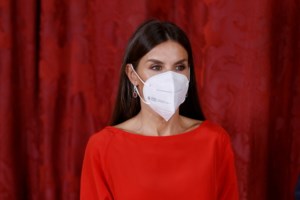 Η ντουλάπα της βασίλισσας Λετίσια: Διδάσκει μόδα και στιλ με τα φθινοπωρινά της λουκ