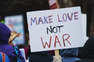 Αμερικανοί και Καναδοί πηγαίνουν να πολεμήσουν στην Ουκρανία -  Ανταποκρίθηκαν στην έκκληση Ζελένσκι