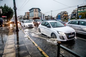 Προβλήματα από την καταρρακτώδη βροχή στα πυρόπληκτα χωριά της Ιεράπετρας [εικόνες - βίντεο] - εικόνα 2