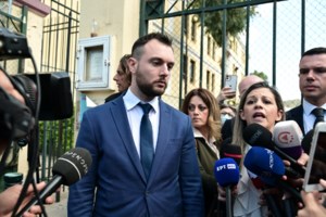 Με κάταγμα και κάκωση ο Γραμμένος: "Ο Φλώρος προσπάθησε να με πνίξει - Ουδέποτε τον έβρισα" [βίντεο]