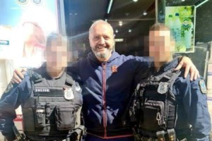 Κολωνός: Οριστικό - Αστυνομικός συνομιλούσε με τη 12χρονη, πειθαρχικός έλεγχος με εντολή Θεοδωρικάκου