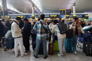 Κυβερνοεπίθεση ευρωπαϊκά αεροδρόμια: Μεγάλες καθυστερήσεις και ακυρώσεις πτήσεων - Αγώνας δρόμου για τα προβλήματα στο τσεκ-ιν - εικόνα 2