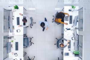 Eαρινές προβλέψεις της Κομισιόν: Ανάπτυξη 4% φέτος και 6% το 2022 - Χρέος πάνω από 200% του ΑΕΠ