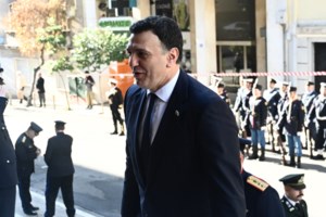 Aκτοπλοϊκά εισιτήρια: Μείωση 50% στα λιμενικά τέλη έως το 2026 ανακοίνωσε ο Β. Κικίλιας