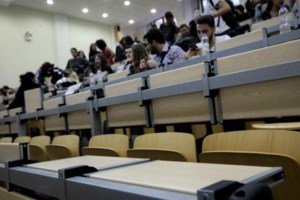 Μια μάσκα προστασίας στην ουρά ιππόκαμπου: Η απίστευτη φωτογραφία από το Στρατώνι που πάει για βραβείο - εικόνα 3