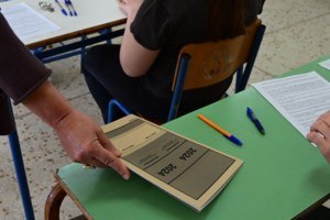 Η Ελεονώρα Μελέτη καστανή και με πολύ κοντά μαλλιά όταν έδινε Πανελλήνιες - Δείτε την εικόνα