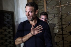 Το σαρδάμ του Παπαδημούλη για τον Κασσελάκη και τα γέλια στο πλατό: Τον είπε… Παύλο