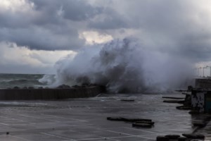 Επικίνδυνα καιρικά φαινόμενα: Μήνυμα του 112 σε κατοίκους σε Ιόνιο, Ήπειρο, Θεσσαλία, Στερεά Ελλάδα και Πελοπόννησο - εικόνα 2