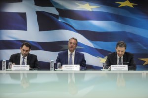 Ο Σταϊκούρας άνοιξε "παράθυρο" για νέα στήριξη για καύσιμα και ρεύμα από το φθινόπωρο