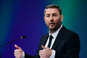 "Τα πήρε" ο Ανδρουλάκης: Σε λάθος κατεύθυνση οι δηλώσεις Γερουλάνου, "σεβασμός στους συγγενείς" είπε στην Διαμαντοπούλου